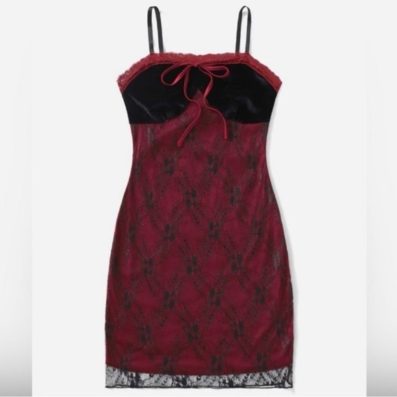 ROMWE Dresses & Skirts - Gothic Lace‎ Slip Dress